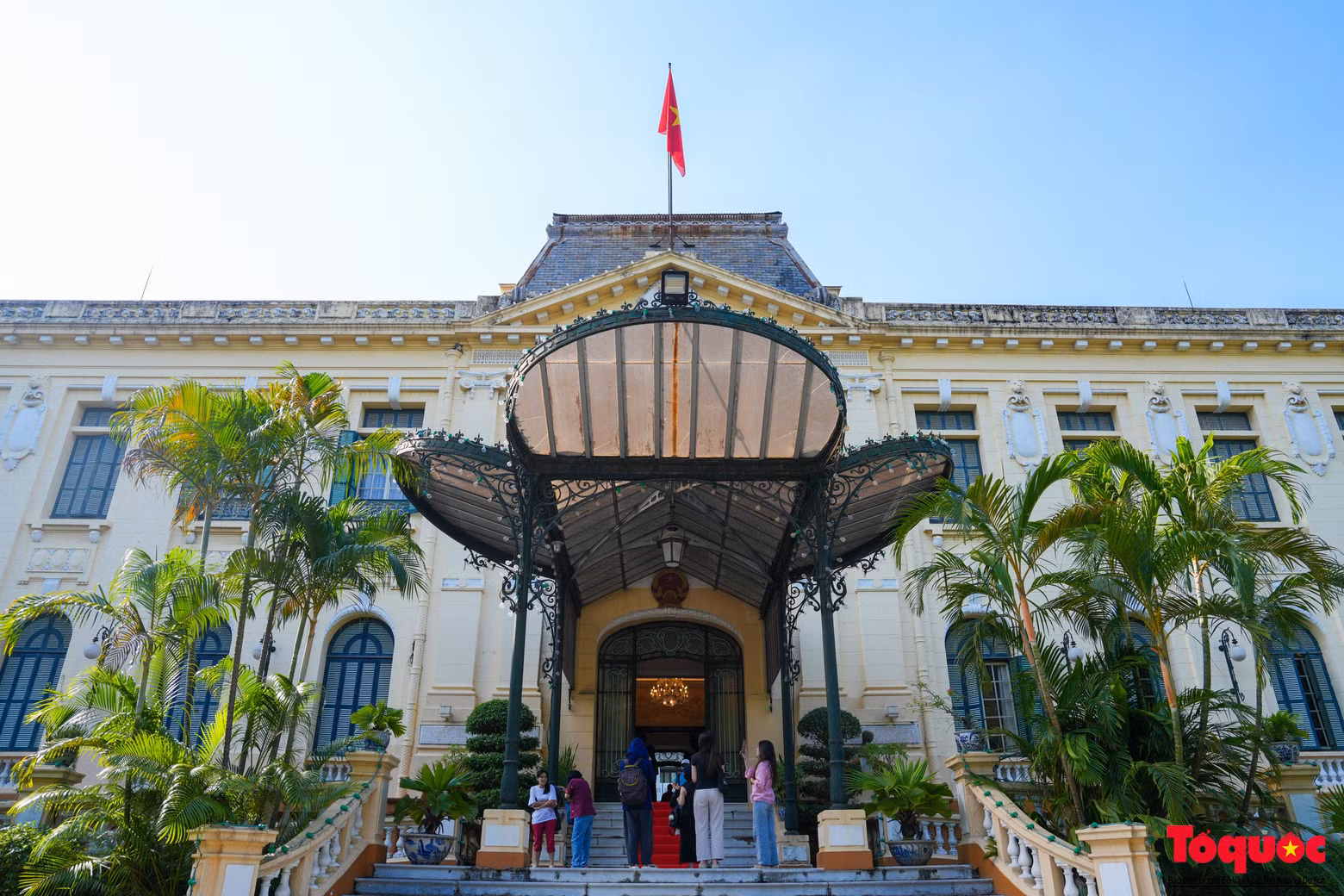 Dans le cadre du Festival de design créatif de Hanoi 2024, ce lieu est un espace de création privilégié. C’est aussi la première fois qu’il est ouvert aux visiteurs. Dans le cadre du Festival de design créatif de Hanoi 2024, ce lieu est un espace de création privilégié. C’est aussi la première fois qu’il est ouvert aux visiteurs.