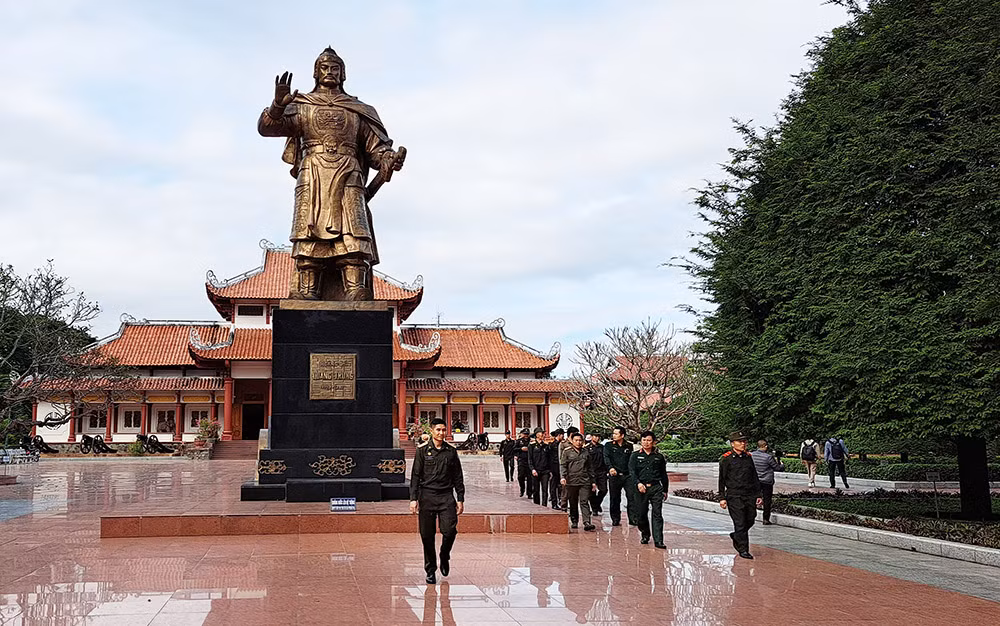 Le temple Tay Son Tam Kiet. Photo : baobinhdinh.