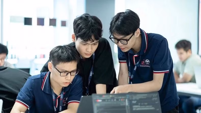 Des étudiants de l'Institut technologique des postes et télécommunications.