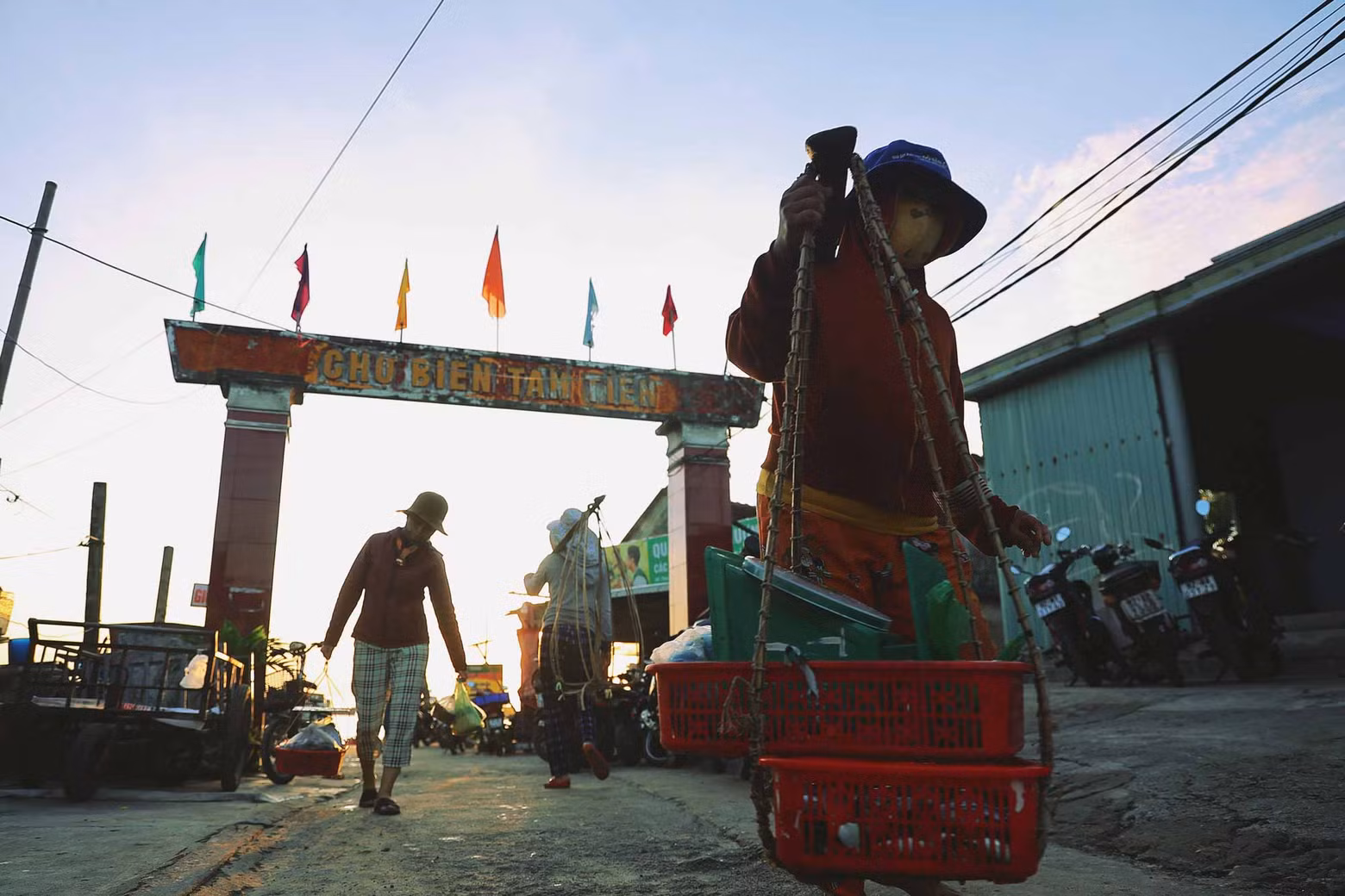 Le marché aux poissons de Tam Tien à Quang Nam ảnh 10