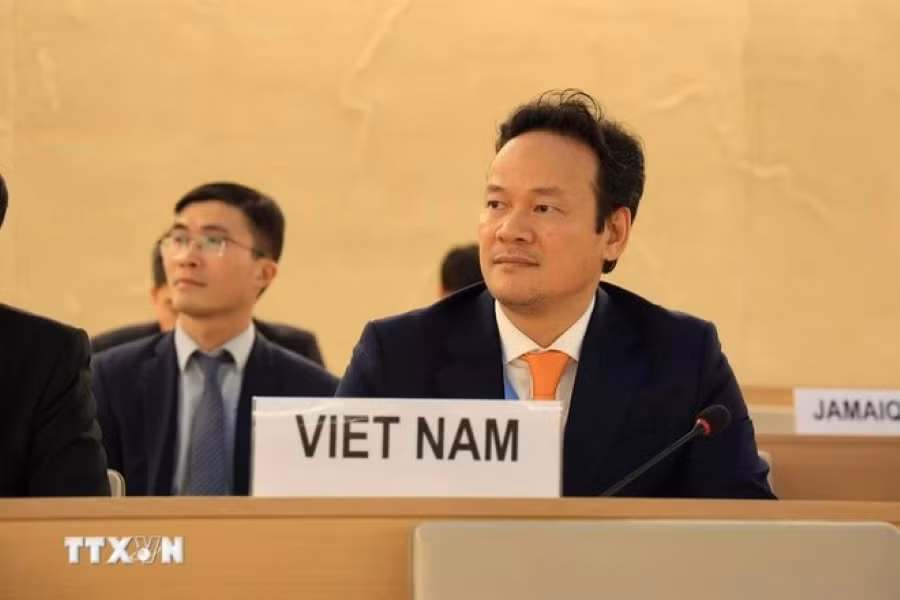 L'ambassadeur Mai Phan Dung, chef de la Mission permanente du Vietnam auprès de l'ONU, de l'OMC et d'autres organisations internationales à Genève. Photo : VNA.