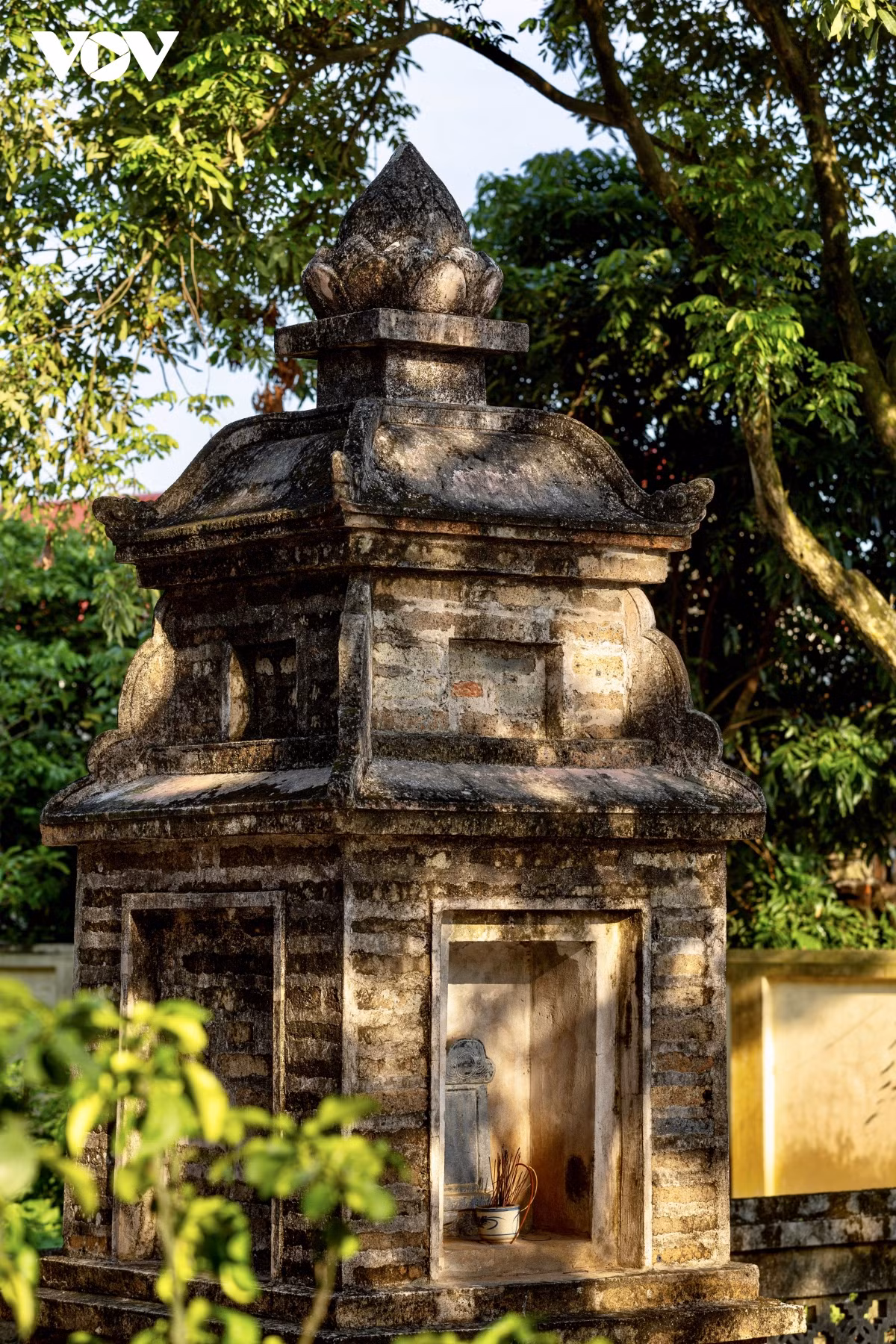 Chaque tour de la pagode possède sa propre architecture, exprimant les différents styles des différentes périodes féodales.