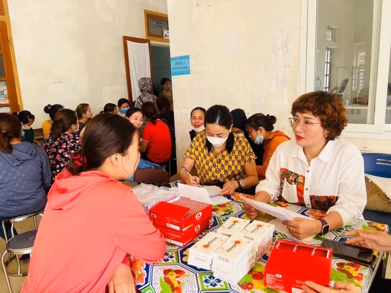 En 2021, l'espérance de vie moyenne au Vietnam est de 74 ans, et celle du monde est de 73 ans. Photo : NDEL.