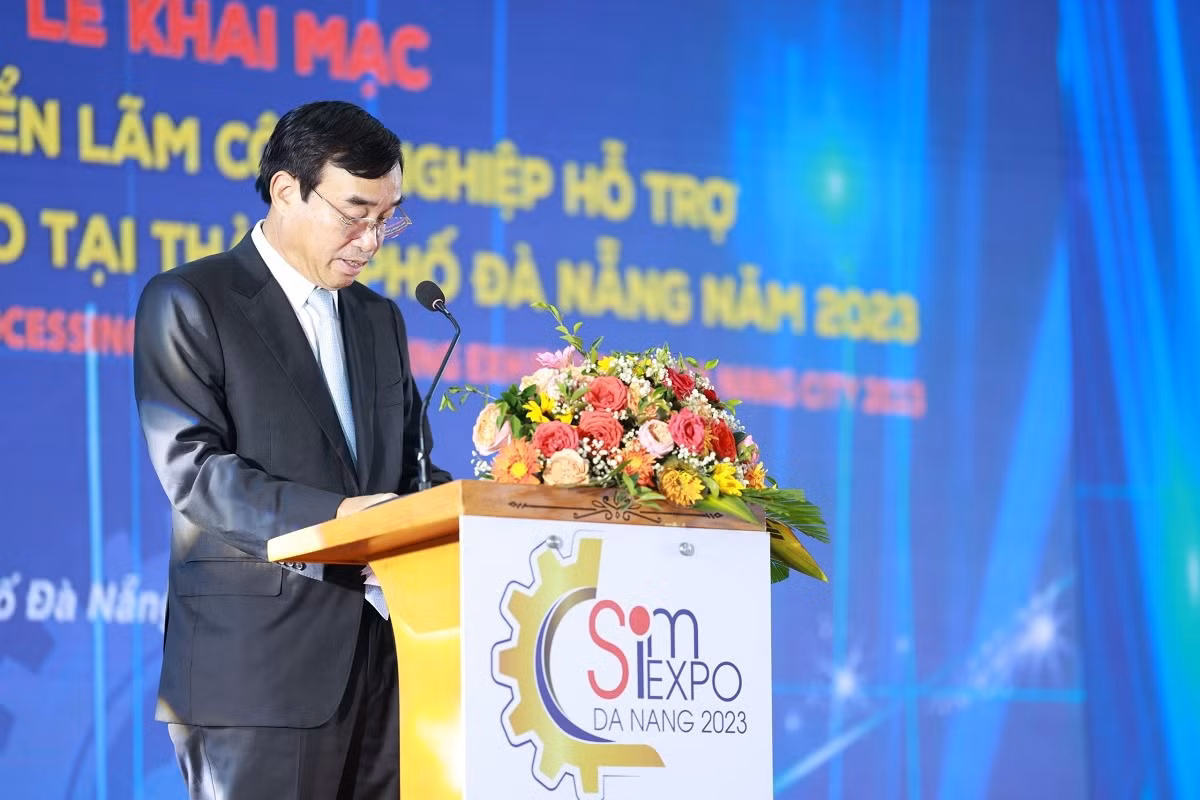 Le vice-président du comité populaire de la ville de Da Nang, Lê Trung Chinh Le vice-président du comité populaire de la ville de Da Nang, Lê Trung Chinh
