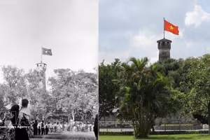 La tour du Drapeau de Hanoï, construite il y a plus de 200 ans, est un monument historique emblématique de la Cité impériale de Thang Long. Symbole de la capitale, elle témoigne de son histoire héroïque et de la résilience de générations de Hanoïens. Photo : Archives de la VNA.
