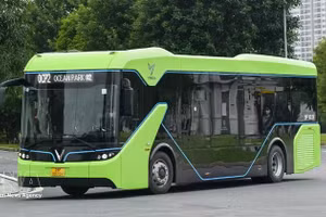 Hanoï prévoit d'investir dans le remplacement de plusieurs dizaines de bus électriques d'ici fin 2026. Photo : VNA.