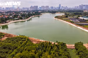 Vue aérienne du lac régulateur de 717 milliards de dongs au nord-ouest de Hanoi