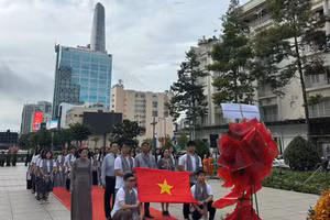 50 jeunes d’origine vietnamienne réunis à Hô Chi Minh-Ville pour le camp d’été « Fiers de la ville portant le nom de l’Oncle Hô »