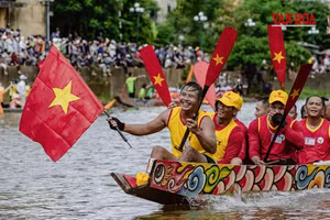 Courses de bateaux sur la rivière Kien Giang : un héritage de 500 ans au cœur de la « Fête de l’Indépendance »