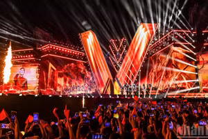 Le programme artistique et éditorial « La Patrie dans nos cœurs » en 2025 au stade national de My Dinh. Photo : NDEL.