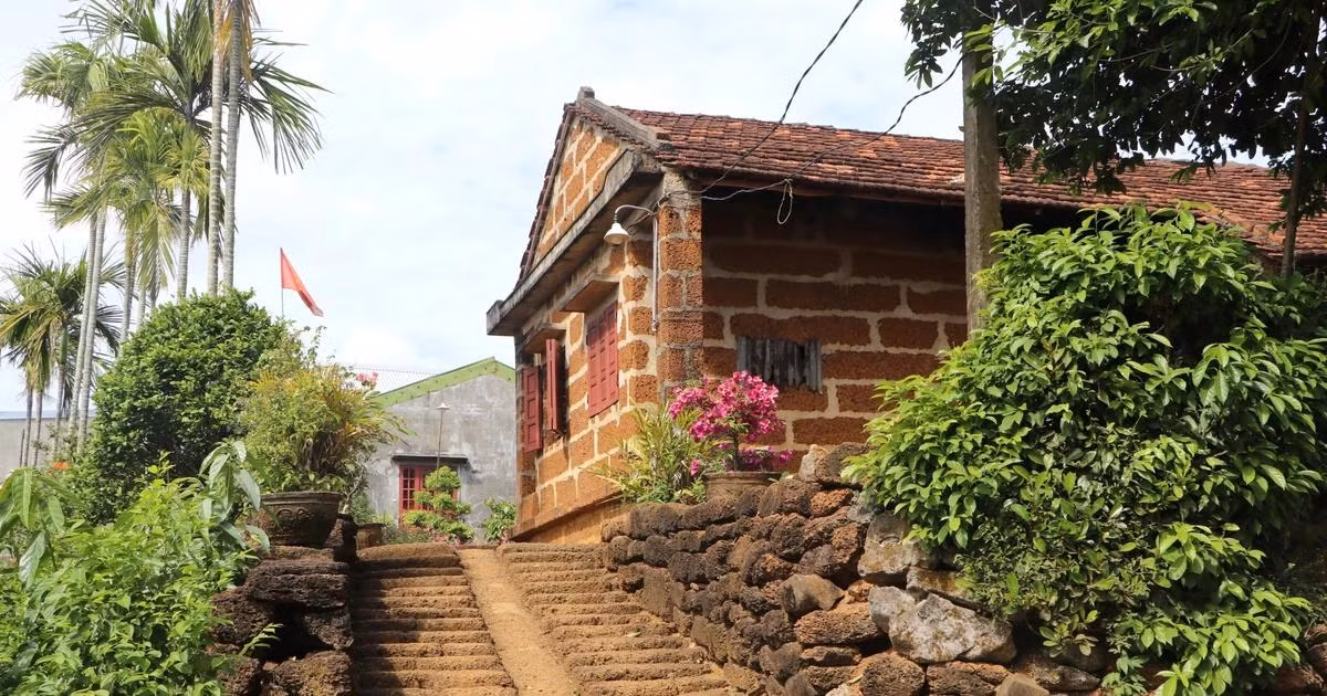 Des maisons uniques en latérite se dressent à Quang Ngai