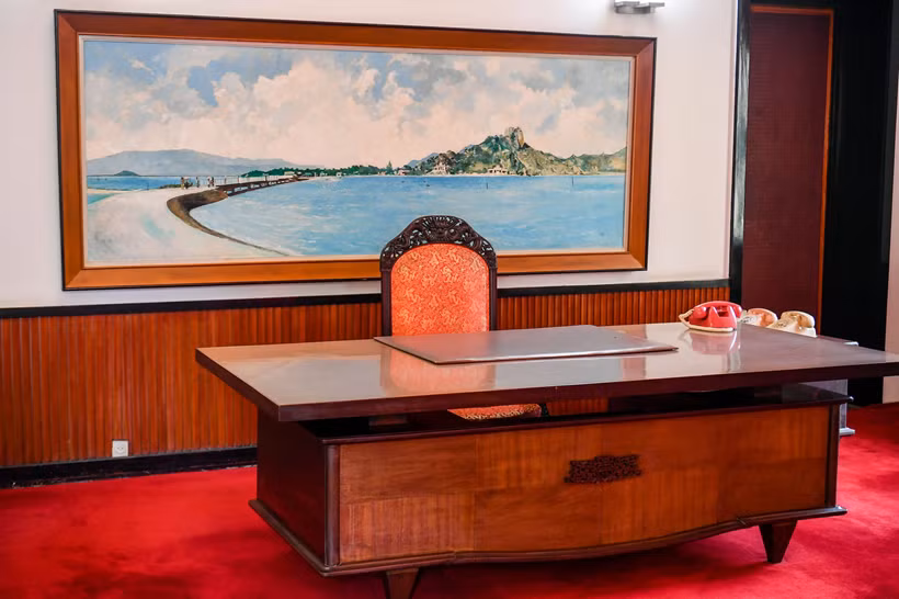 Le bureau du président actuel.