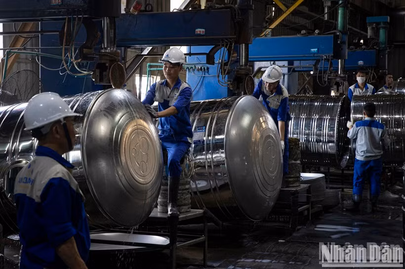 Dans une usine de Tan A Dai Thanh. Photo : NDEL.