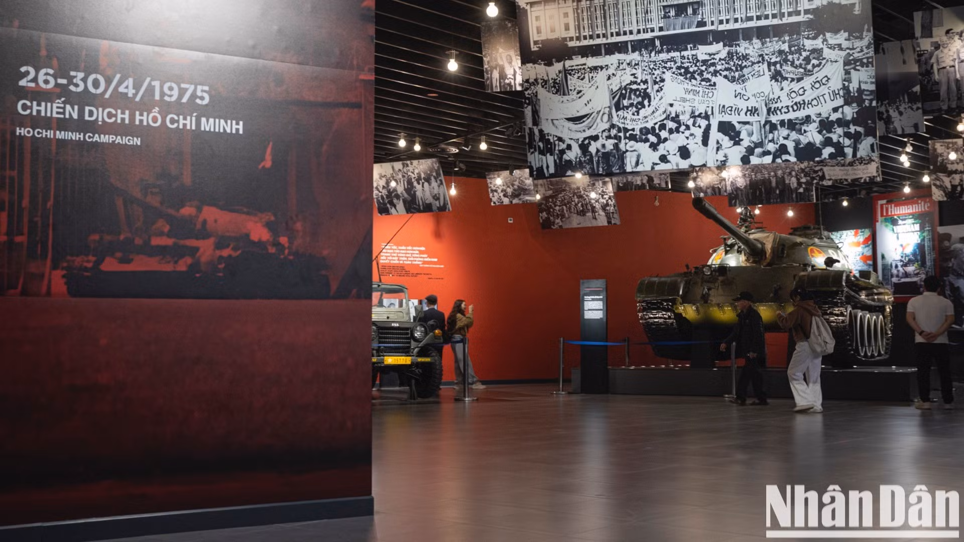 Au Musée d'histoire militaire du Vietnam, dans l'espace d'exposition des objets liés à la campagne de Hô Chi Minh, se trouvent des artefacts associés au 30 avril 1975.