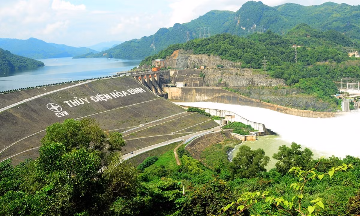 La centrale hydroélectrique de Hoa Binh. Photo : MOIT.