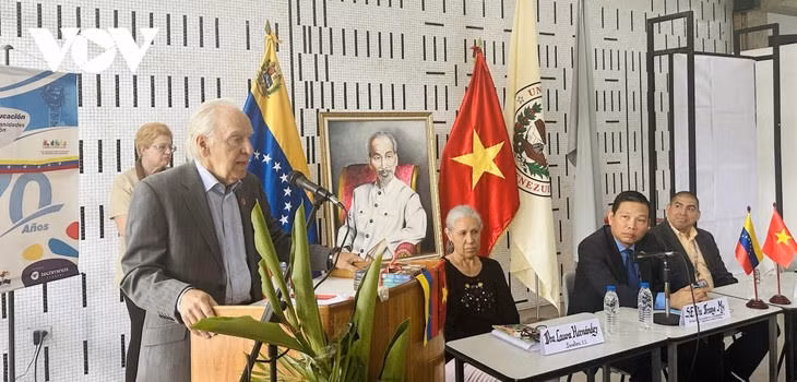 Diffusion de l'héritage idéologique d'Hô Chi Minh à travers la diplomatie populaire : une perspective vénézuélienne