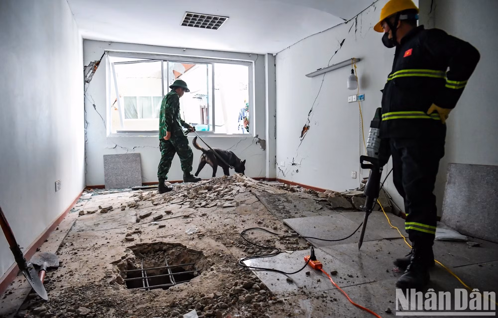 Cet endroit a été identifié comme une zone où une victime pourrait être coincée.