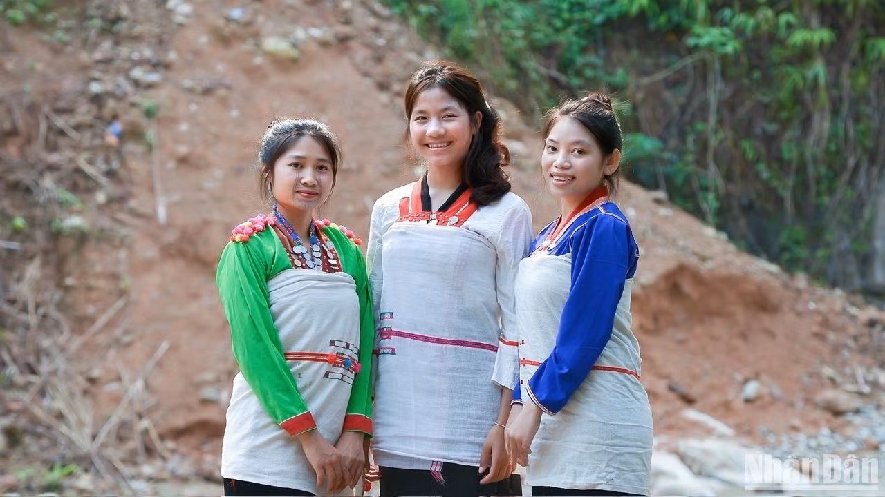 Le sourire des jeunes filles Mang. Photo: Vu Linh
