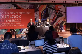 La cérémonie de présentation du rapport sur les Perspectives du développement asiatique de septembre 2026. Photo : VNA.