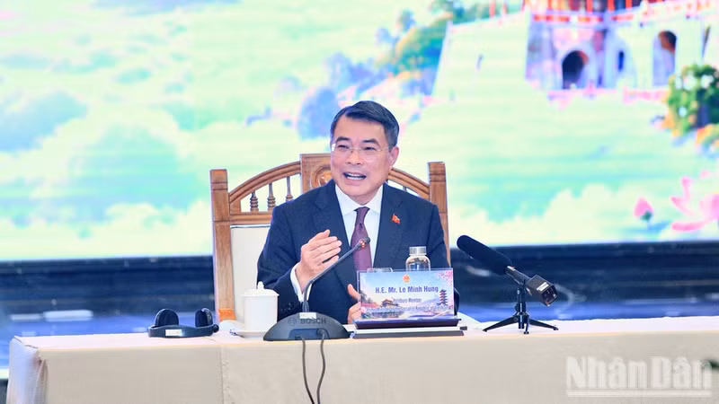 Le Premier ministre Le Minh Hung. Photo : NDEL