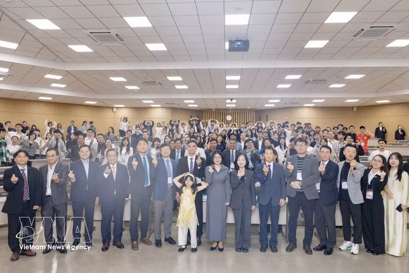 Des délégués au Forum de connexion des savoirs Vietnam-République de Corée VK Connect 2026. Photo: VNA