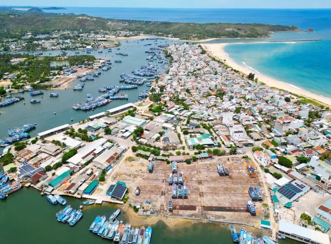 Gia Lai va construire un port de pêche intelligent et une zone d’abri régionale contre les tempêtes. Photo : sggp.org.vn