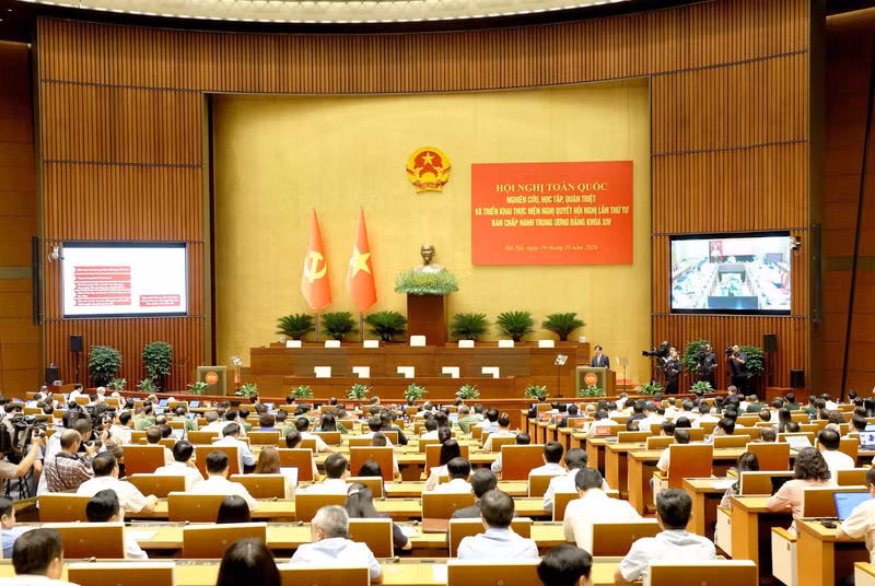 Vue générale de la conférence depuis la salle Dien Hong, au siège de l’Assemblée nationale, à Hanoï. Photo : NDEL