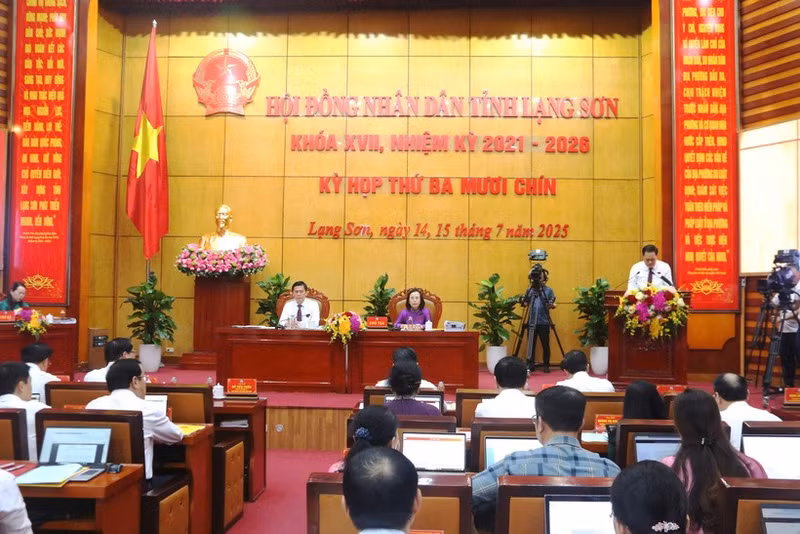 La 39e session du Conseil populaire provincial de Lang Son, tenue les 14 et 15 juillet. Photo : congthuong.vn