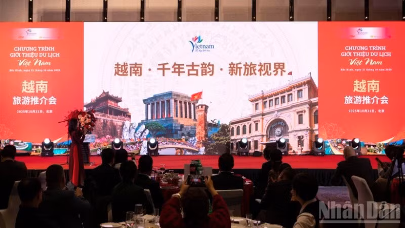 Présentation des destinations célèbres du Vietnam. Photo : NDEL.