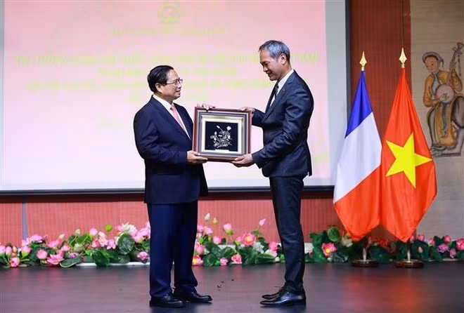 tang-qua.jpg