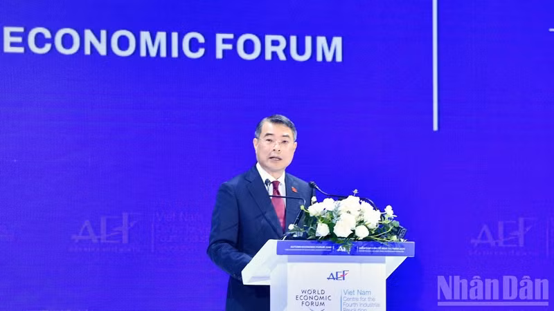 Le Premier ministre Le Minh Hung s'exprime lors de la cérémonie d'ouverture de l'AEF 2026. Photo : NDEL.