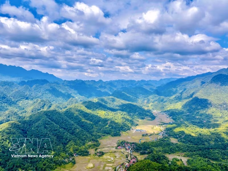 Pù Luông, à Thanh Hoa, est une destination prisée pour le tourisme d’aventure et les circuits de trekking. Photo : VNA. 