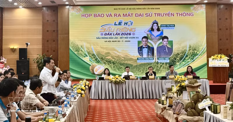 Conférence de presse sur le premier festival du durian de Dak Lak. Photo : VNA. 