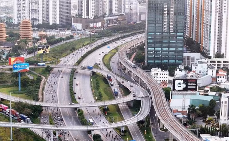 Investissements, réformes et infrastructures : nouveaux moteurs de croissance du Vietnam