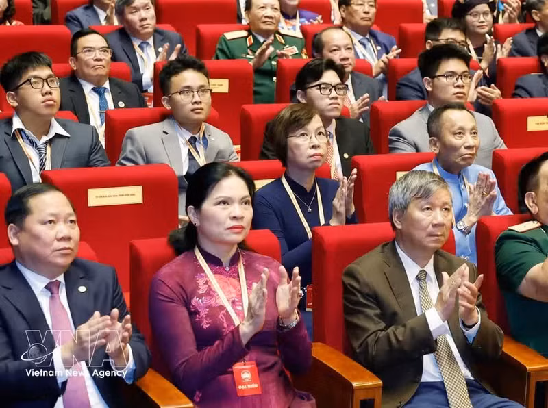 Délégués participant au 11e Congrès national du Front de la Patrie du Vietnam (FPV) pour le mandat 2026-2031, à Hanoi, le 12 mai. Photo: VNA