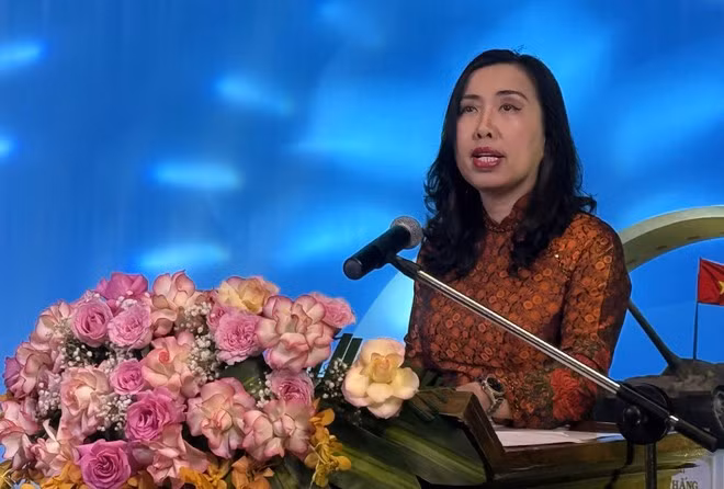 La vice-ministre des Affaires étrangères Le Thi Thu Hang lors de la cérémonie d'ouverture du Camp. Photo : VNA
