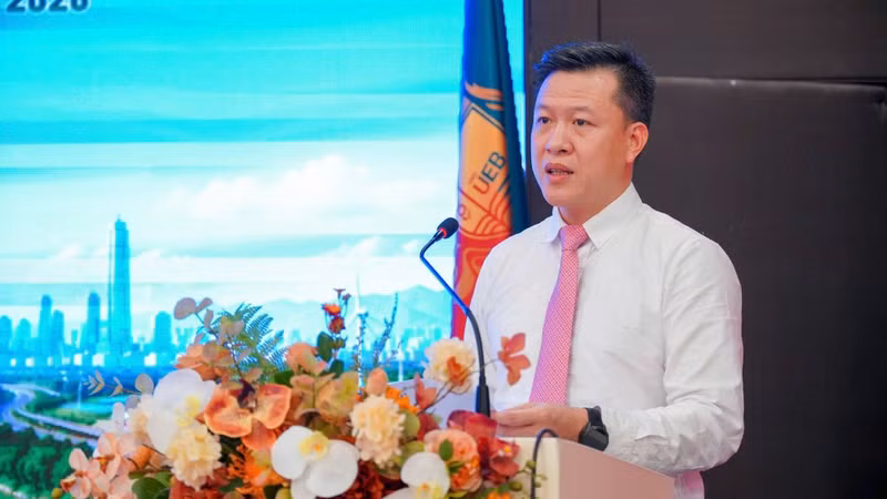 Le professeur associé et docteur Hoang Khac Lich, vice-recteur de l’Université d’économie relevant de l’Université nationale du Vietnam à Hanoï. (Photo : PV)