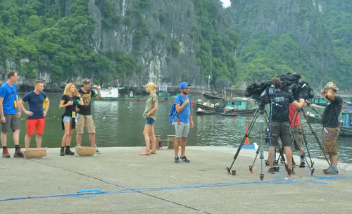 L'équipe de « The Creator » a choisi la baie d'Ha Long au Vietnam pour tourner une scène du film. Photo : baovanhoa.