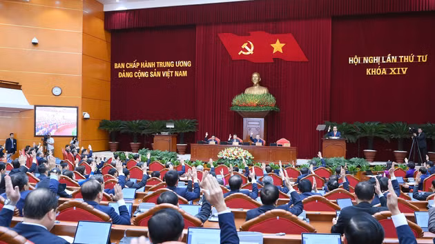 Ouverture du 4e Plénum du Comité central du Parti communiste du Vietnam du XIVe mandat. Photo : NDEL.