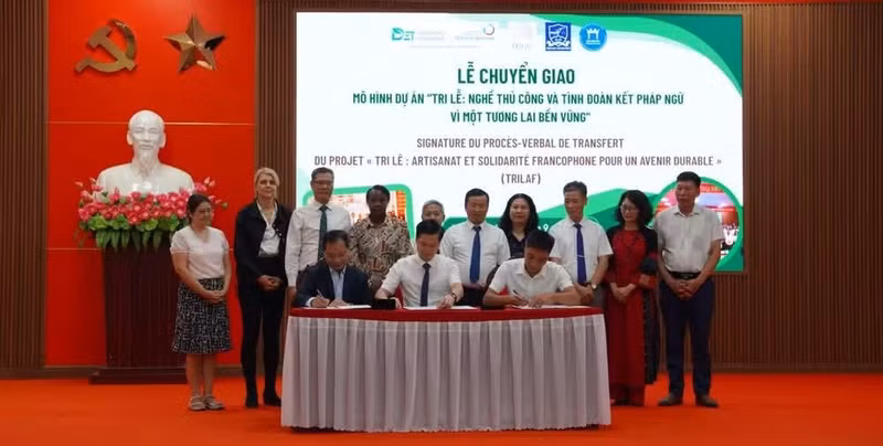 Vue d’ensemble de la cérémonie de clôture du projet TRILAF et de la remise du modèle de tourisme communautaire durable. (Photo : PV)