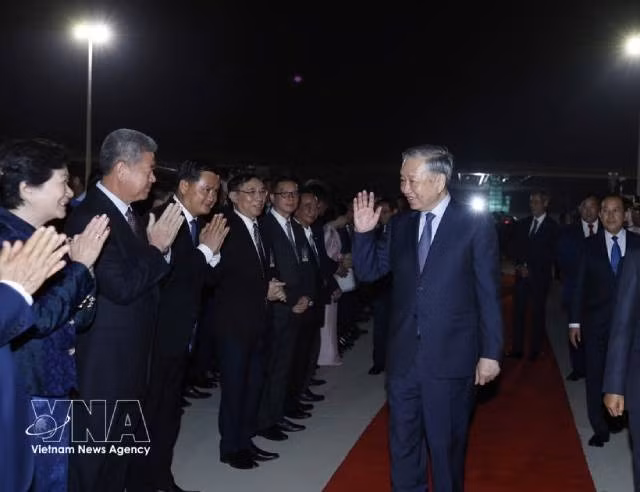 Le secrétaire général du PCV, To Lam, quitte Phnom Penh, terminant avec succès sa visite d’État au Cambodge. Photo : VNA.