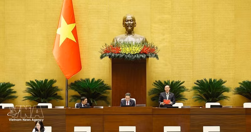 Le vice-président de l’Assemblée nationale, Nguyên Khac Dinh, s’exprime lors de la deuxième session de la 16e législature. Photo : VNA.