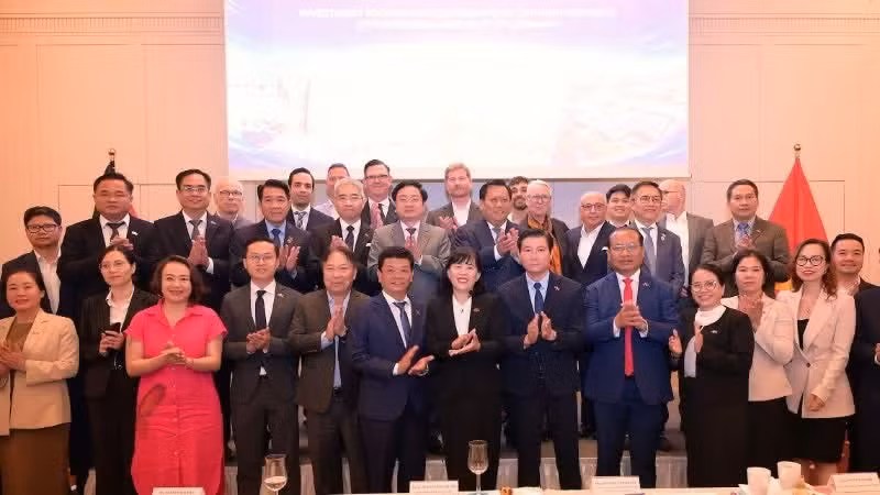 La délégation de la province de Tay Ninh en mission de promotion des investissements en Allemagne. Photo : nhandan.vn