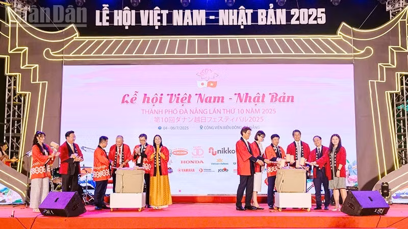 La diplomatie culturelle contribue à promouvoir et à valoriser l’identité des habitants de la ville. Photo : nhandan.vn