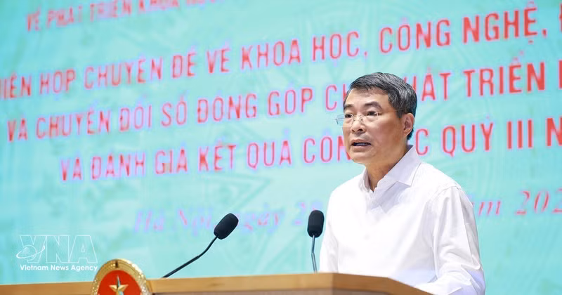 Le Premier ministre Lê Minh Hung préside une réunion thématique du Comité national de pilotage pour le développement des sciences, des technologies, de l’innovation et de la transformation numérique. Photo: VNA 