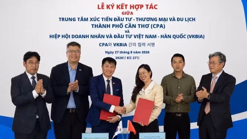 Le Centre de promotion de l’investissement, du commerce et du tourisme de la ville de Can Tho (CPA) et l’Association des entrepreneurs et investisseurs Vietnam-République de Corée (VKBIA) signent le protocole d’accord de coopération. (Photo : VKBIA)