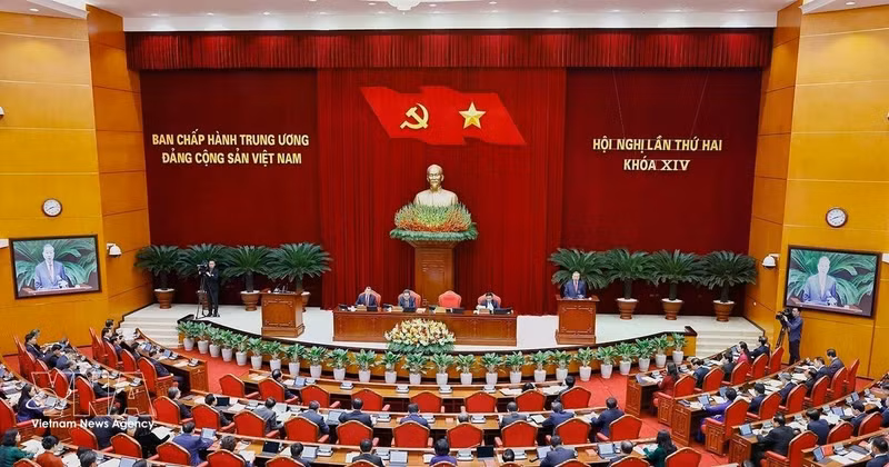 La séance d'ouverture du deuxième Plénum du Comité central du Parti communiste du Vietnam du XIVe mandat à Hanoï. Photo : VNA.