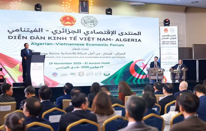 Le Premier ministre Pham Minh Chinh prend la parole lors de l'événement. Photo : VNA.