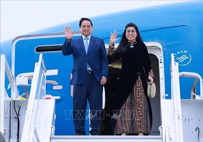 Le Premier ministre Pham Minh Chinh et son épouse entament leur visite officielle en Estonie. Photo : VNA.