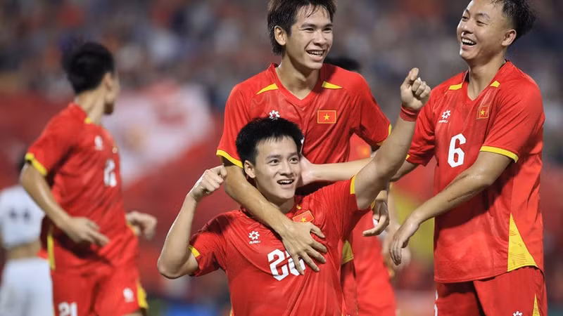 Thanh Nhan a marqué l’unique but du match à la suite d’une percée sur l’aile droite. Photo : VFF.